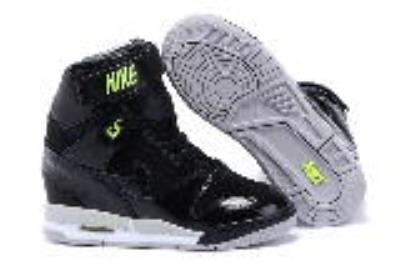 Nike Air Revolution Sky Hi-3